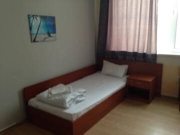 Фото номера Просторный двухместный номер с 2 отдельными кроватями Отель Provans famili hotel г. Letnitsa 4